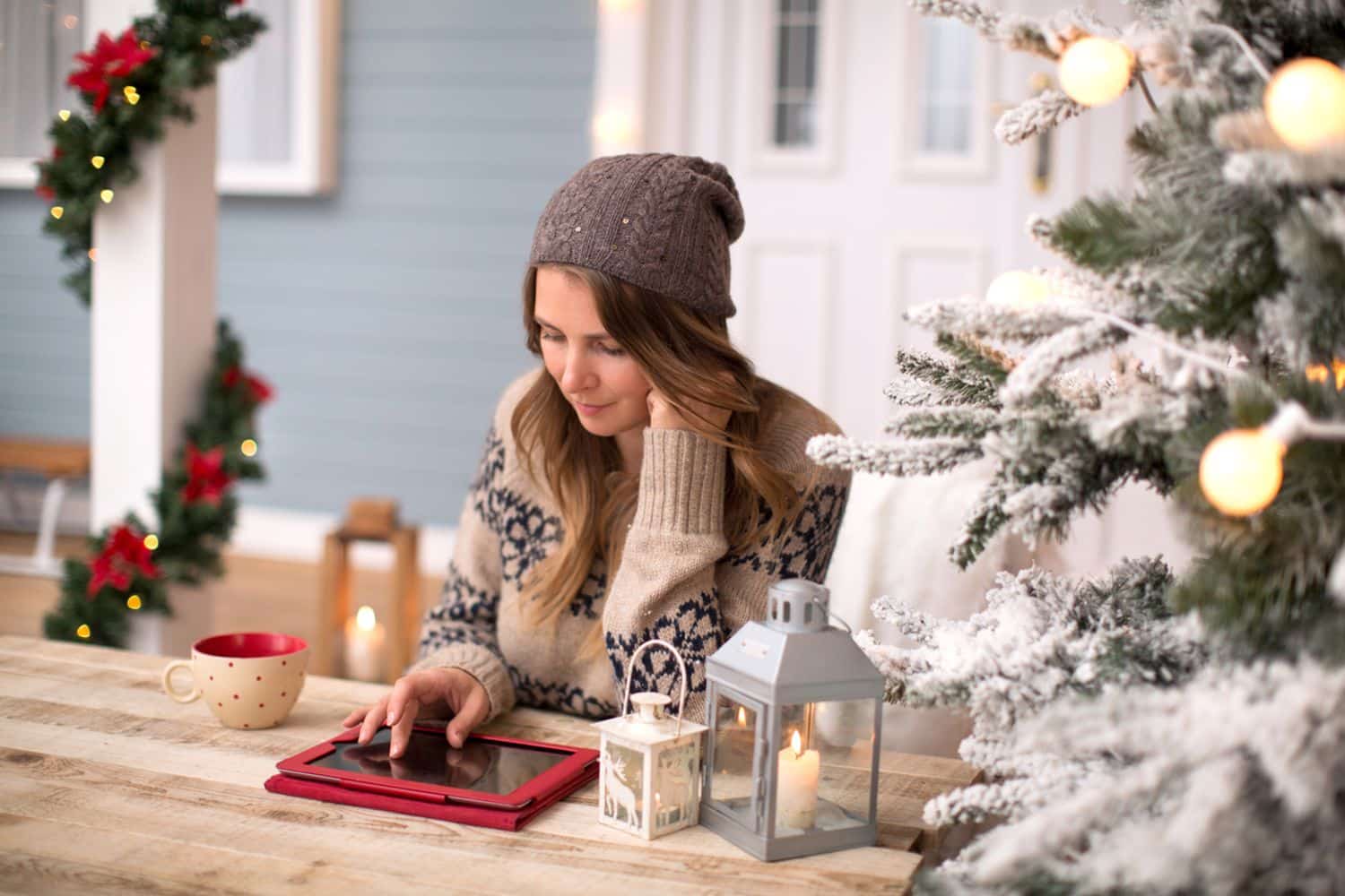 woman at christmas on laptop